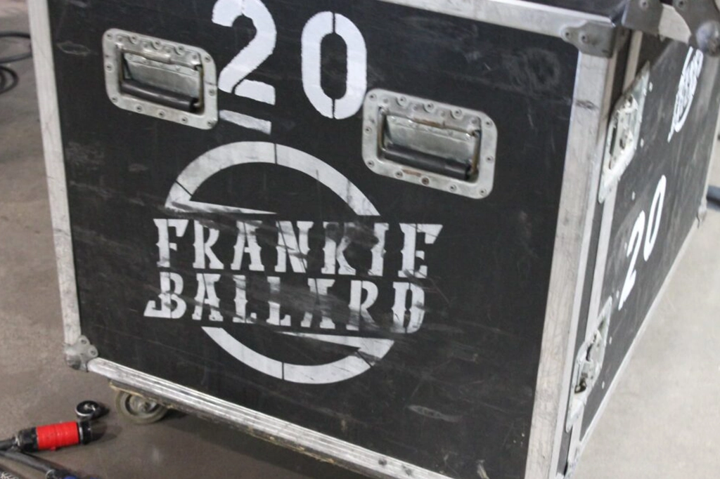 Frankie Ballard Visits CRAS